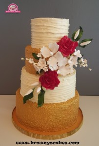 Bruiloft taart wit met goud- wedding cake white & Gold